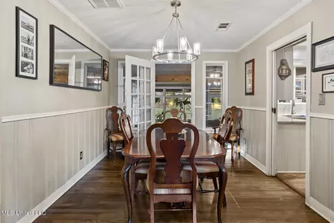 Dining - 3726 Greenwich St, Jackson, MS 39216 photo 1 of 3