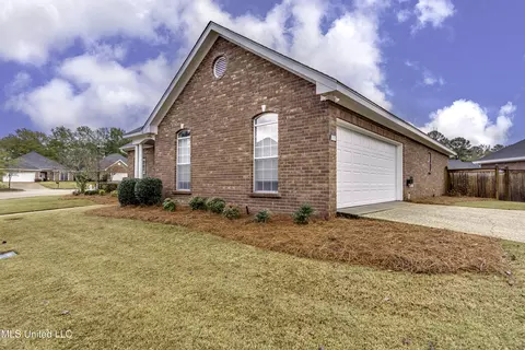Exterior - 133 Pavilion Dr, Brandon, MS 39042 photo 5 of 12