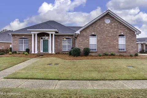Exterior - 133 Pavilion Dr, Brandon, MS 39042 photo 2 of 12