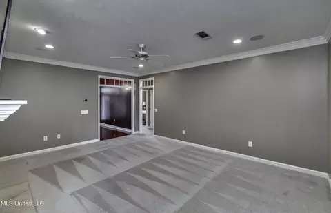 Living - 133 Pavilion Dr, Brandon, MS 39042 photo 4 of 6