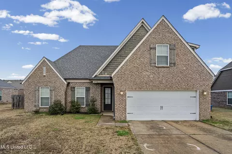 4918 Matthew Dr, Horn Lake, MS 38637