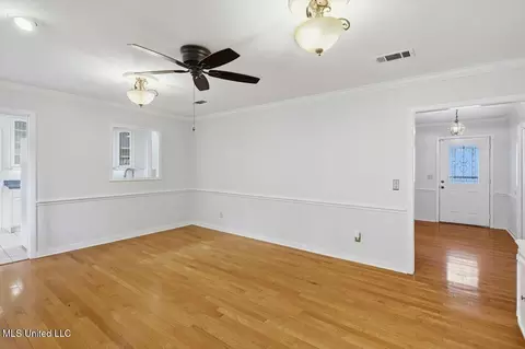 Living - 67 Summit Ridge Dr, Brandon, MS 39042 photo 4 of 4