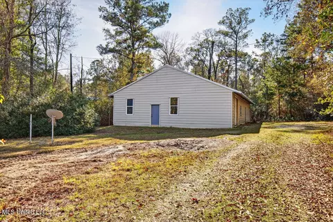 931 Benndale Rd, Wiggins, MS 39577