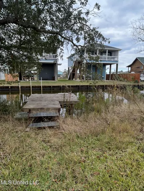 Nhn Swallow Street, Bay Saint Louis, MS 39520