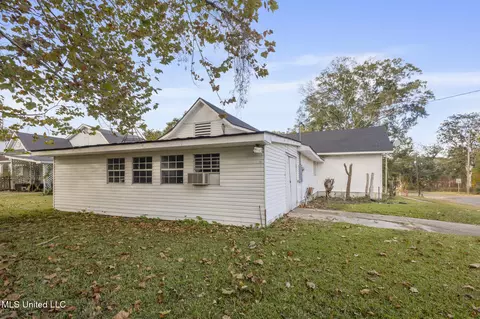 264 Berry St, Gloster, MS 39638 photo 3
