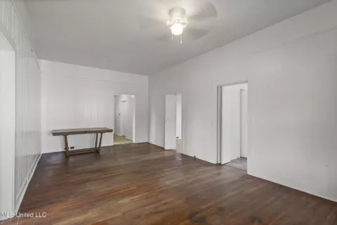 264 Berry St, Gloster, MS 39638 photo 2