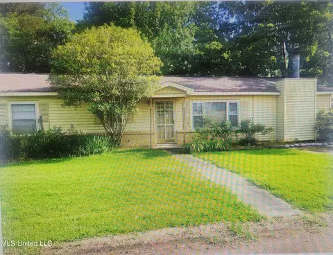 347 Summerhaven St, Yazoo City, MS 39194