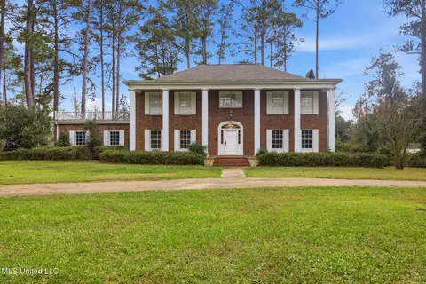 2701 Seminole Dr, Mccomb, MS 39648