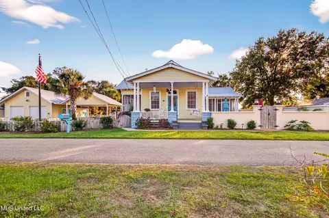 134 Keller St, Bay Saint Louis, MS 39520