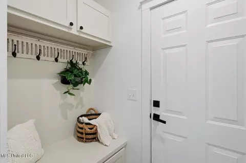 Entry Way - 4315 Tank Rd, Terry, MS 39170 photo 2 of 2
