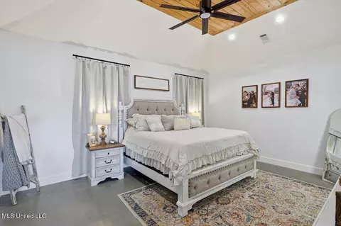 Bedroom - 4315 Tank Rd, Terry, MS 39170 photo 1 of 5