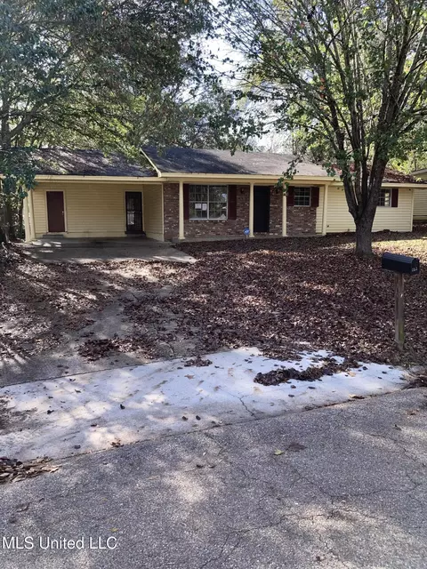 983 Branch St, Jackson, MS 39212