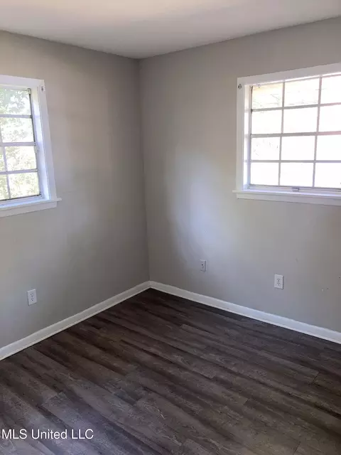 Bedroom - 983 Branch St, Jackson, MS 39212 photo 3 of 3