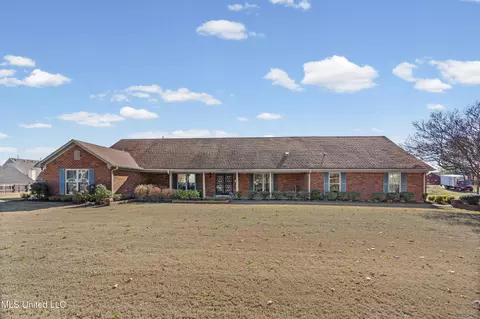 1099 W Rasco Rd, Southaven, MS 38671