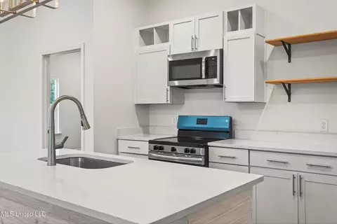 Kitchen - 19452 Stewart St, Saucier, MS 39574 photo 5 of 5