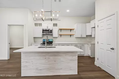 Kitchen - 19452 Stewart St, Saucier, MS 39574 photo 1 of 5