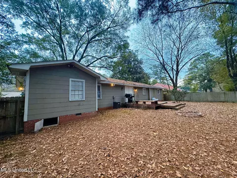 Exterior - 5253 Wayneland Dr, Jackson, MS 39211 photo 5 of 5