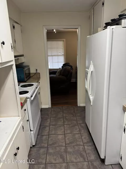 Kitchen - 5253 Wayneland Dr, Jackson, MS 39211 photo 1 of 1