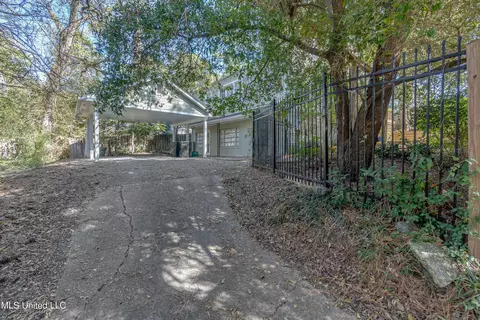 Exterior - 1505 Myrtle St, Jackson, MS 39202 photo 3 of 5