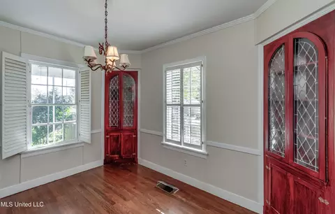Dining - 1505 Myrtle St, Jackson, MS 39202 photo 1 of 1