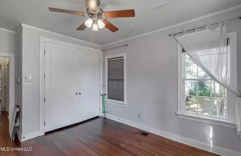 Bedroom - 1505 Myrtle St, Jackson, MS 39202 photo 6 of 8