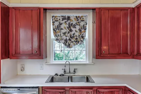 Kitchen - 1505 Myrtle St, Jackson, MS 39202 photo 3 of 4