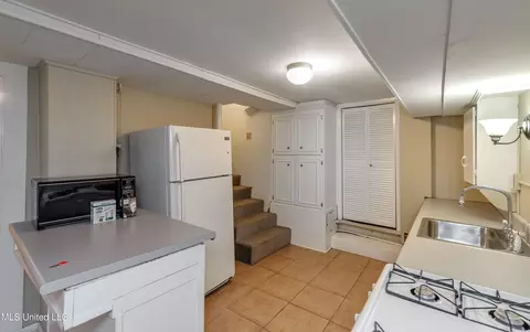 Kitchen - 1505 Myrtle St, Jackson, MS 39202 photo 2 of 4