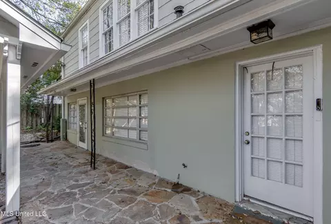 Exterior - 1505 Myrtle St, Jackson, MS 39202 photo 2 of 5