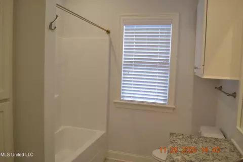 Bath - 529 E Park St, Canton, MS 39046 photo 5 of 5