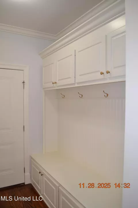 Entry Way - 529 E Park St, Canton, MS 39046 photo 1 of 1