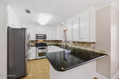 130 E Hill Dr, Madison, MS 39110 photo 11