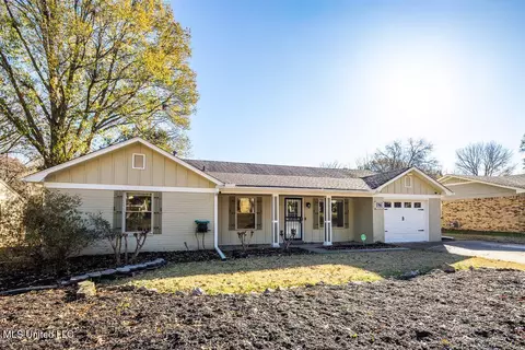 5766 Patricia Dr, Horn Lake, MS 38637