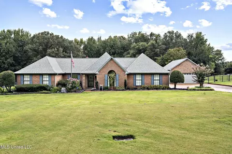 3315 E Plum Point Dr, Olive Branch, MS 38654