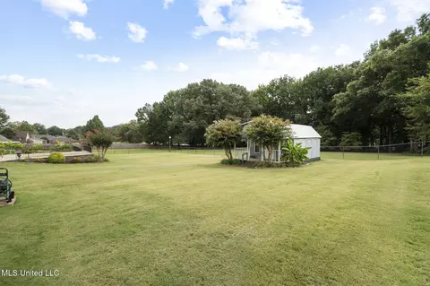 3315 E Plum Point Dr, Olive Branch, MS 38654 photo 41