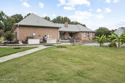 3315 E Plum Point Dr, Olive Branch, MS 38654 photo 31