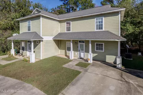 1322 Foxwood Pl, Gulfport, MS 39507