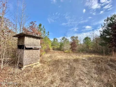 4 County Road 3122, Mccool, MS 39108