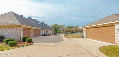 Exterior - 103 Roberts Dr, Madison, MS 39110 photo 3 of 14