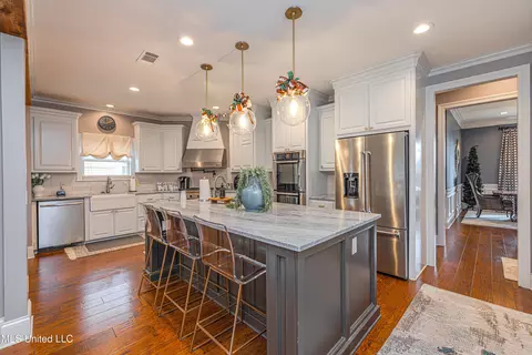 Kitchen - 103 Roberts Dr, Madison, MS 39110 photo 3 of 5