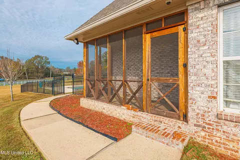 Exterior - 103 Roberts Dr, Madison, MS 39110 photo 8 of 14
