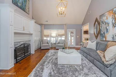 Living - 103 Roberts Dr, Madison, MS 39110 photo 1 of 5