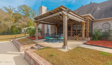 Exterior - 103 Roberts Dr, Madison, MS 39110 photo 7 of 14