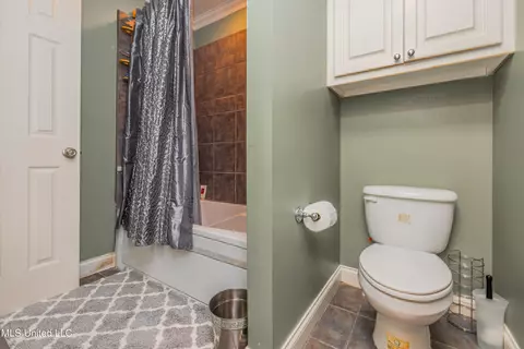Bath - 103 Roberts Dr, Madison, MS 39110 photo 4 of 12