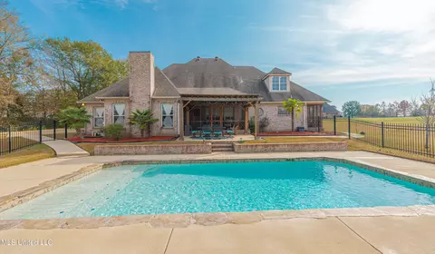 Exterior - 103 Roberts Dr, Madison, MS 39110 photo 5 of 14