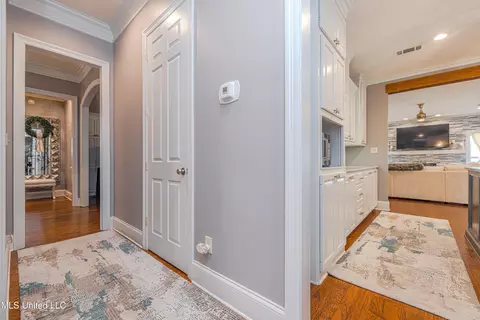 Entry Way - 103 Roberts Dr, Madison, MS 39110 photo 5 of 9