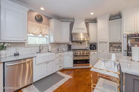 Kitchen - 103 Roberts Dr, Madison, MS 39110 photo 1 of 5