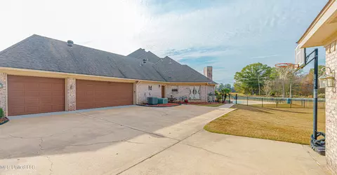 Other - 103 Roberts Dr, Madison, MS 39110 photo 3 of 23