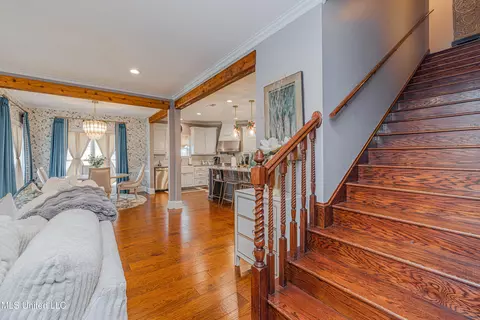 Entry Way - 103 Roberts Dr, Madison, MS 39110 photo 6 of 9
