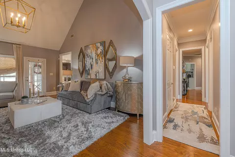 Entry Way - 103 Roberts Dr, Madison, MS 39110 photo 4 of 9