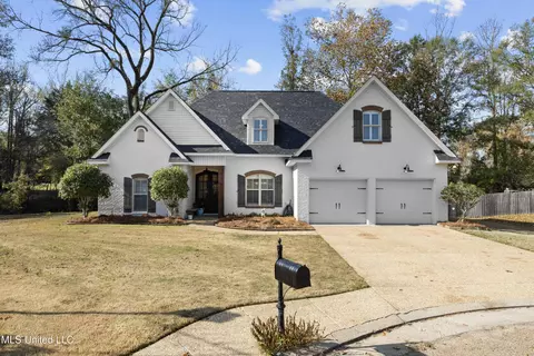 123 Oakhurst Dr, Clinton, MS 39056
